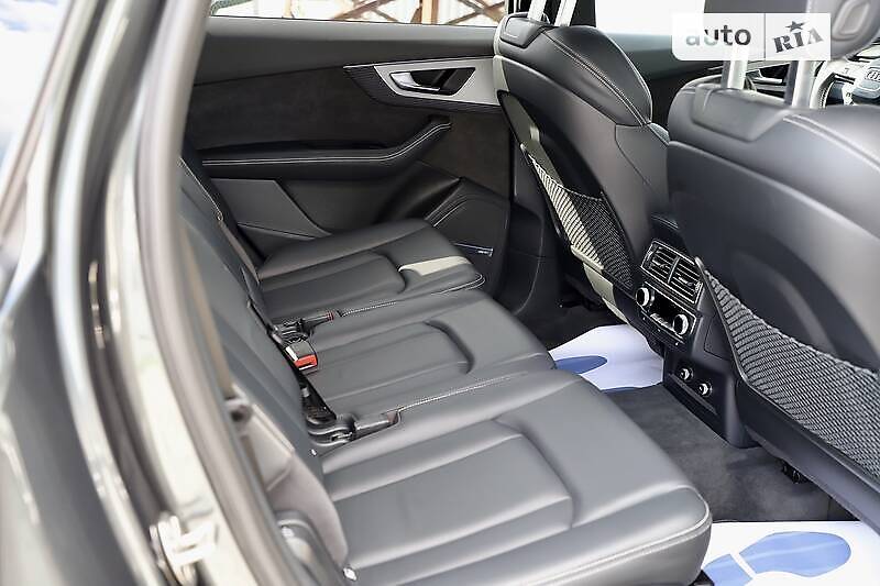 Позашляховик / Кросовер Audi Q7 2018 в Дрогобичі