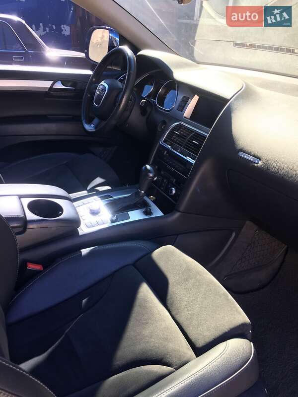 Позашляховик / Кросовер Audi Q7 2007 в Львові