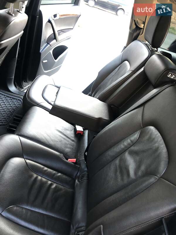 Внедорожник / Кроссовер Audi Q7 2013 в Синельниково