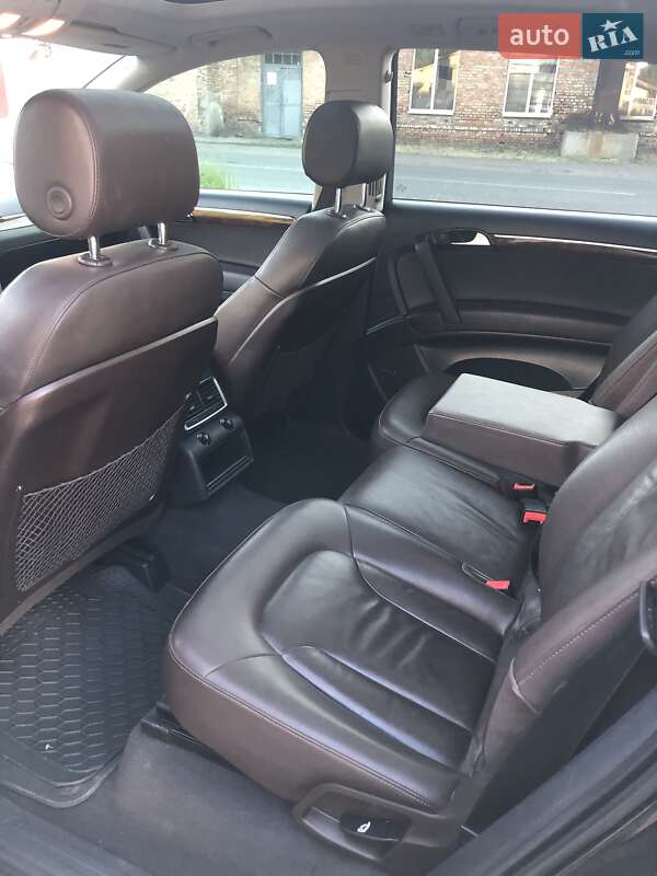 Внедорожник / Кроссовер Audi Q7 2013 в Синельниково