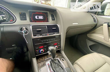 Внедорожник / Кроссовер Audi Q7 2009 в 