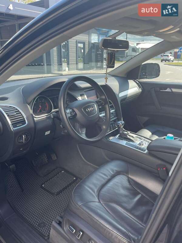 Позашляховик / Кросовер Audi Q7 2012 в Житомирі