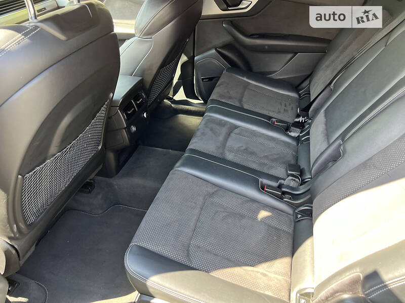 Позашляховик / Кросовер Audi Q7 2017 в Одесі