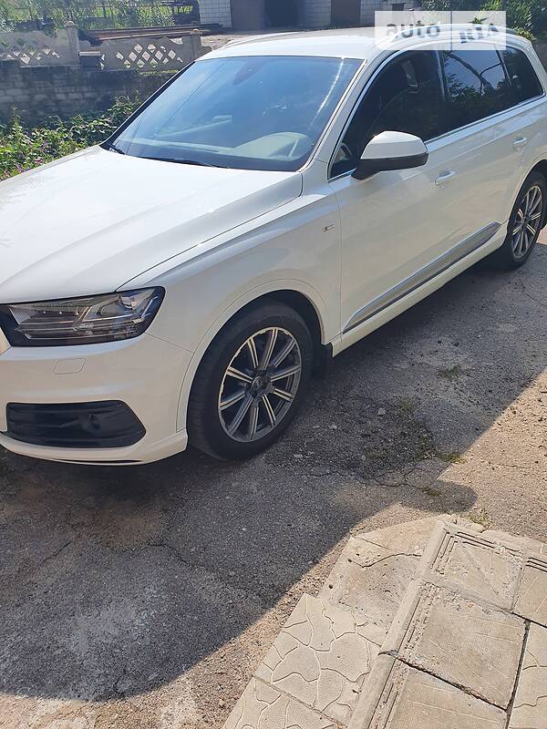 Внедорожник / Кроссовер Audi Q7 2016 в Царичанке