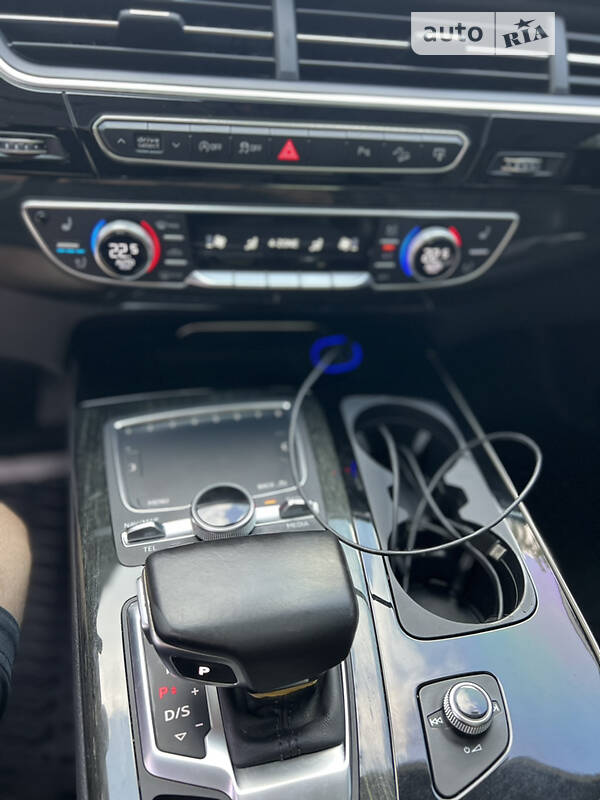 Позашляховик / Кросовер Audi Q7 2016 в Запоріжжі