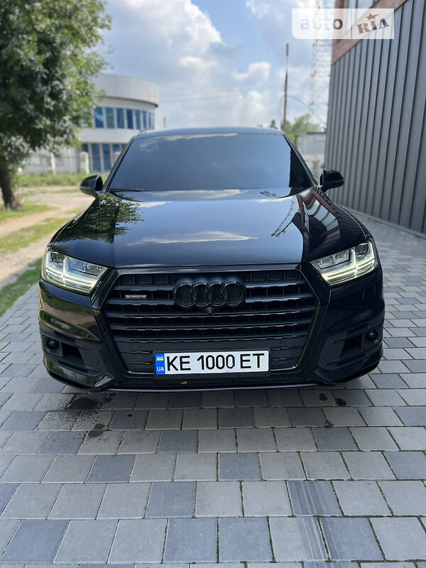 Позашляховик / Кросовер Audi Q7 2016 в Запоріжжі