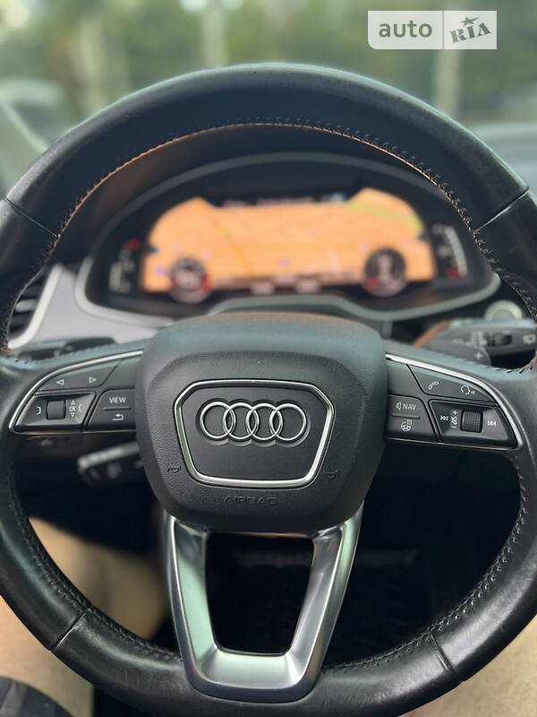 Позашляховик / Кросовер Audi Q7 2016 в Запоріжжі