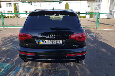 Позашляховик / Кросовер Audi Q7 2009 в 