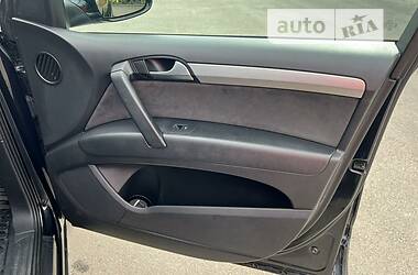 Позашляховик / Кросовер Audi Q7 2007 в 