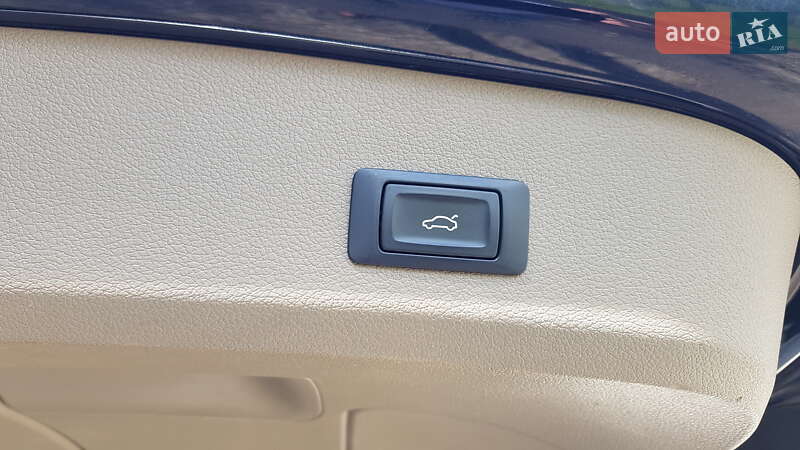 Внедорожник / Кроссовер Audi Q7 2013 в Городке