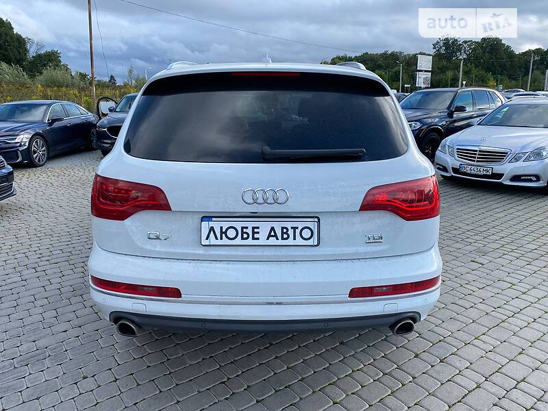 Позашляховик / Кросовер Audi Q7 2013 в Львові