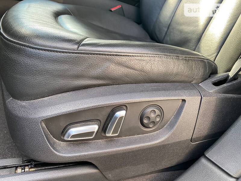 Позашляховик / Кросовер Audi Q7 2013 в Львові