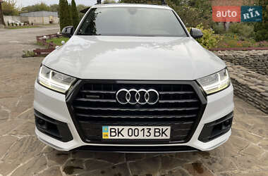 Внедорожник / Кроссовер Audi Q7 2016 в Ровно