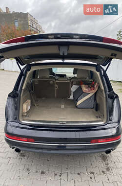 Внедорожник / Кроссовер Audi Q7 2011 в 