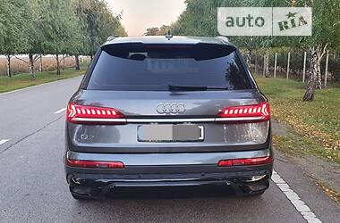 Внедорожник / Кроссовер Audi Q7 2020 в Днепре