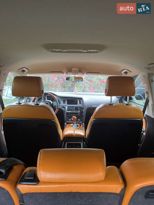 Позашляховик / Кросовер Audi Q7 2009 в Києві