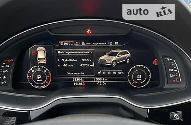 Внедорожник / Кроссовер Audi Q7 2016 в 