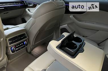 Внедорожник / Кроссовер Audi Q7 2016 в 