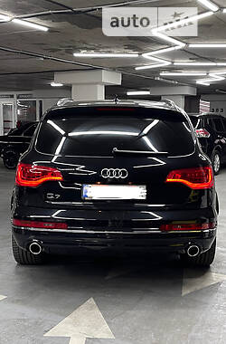 Внедорожник / Кроссовер Audi Q7 2010 в Одессе