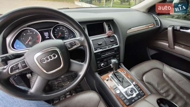Позашляховик / Кросовер Audi Q7 2010 в Баришівка