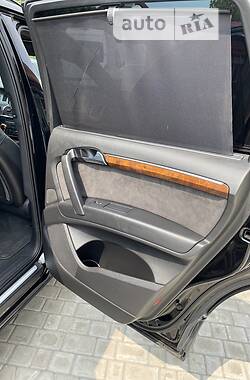 Внедорожник / Кроссовер Audi Q7 2011 в 