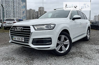 Внедорожник / Кроссовер Audi Q7 2017 в Киеве