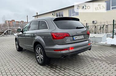 Позашляховик / Кросовер Audi Q7 2014 в Житомирі