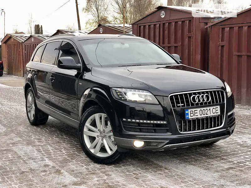 Внедорожник / Кроссовер Audi Q7 2012 в 