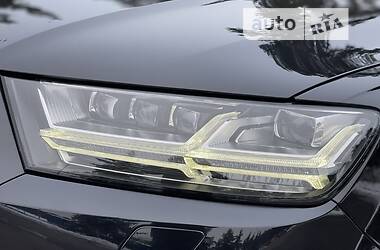 Внедорожник / Кроссовер Audi Q7 2017 в 