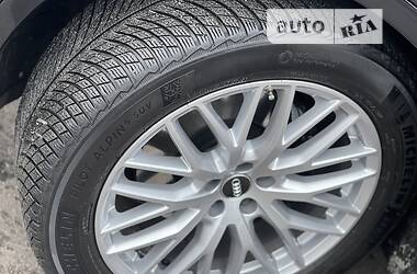 Внедорожник / Кроссовер Audi Q7 2017 в 