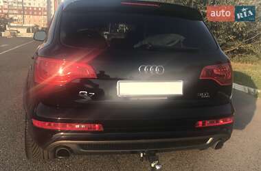 Внедорожник / Кроссовер Audi Q7 2013 в 
