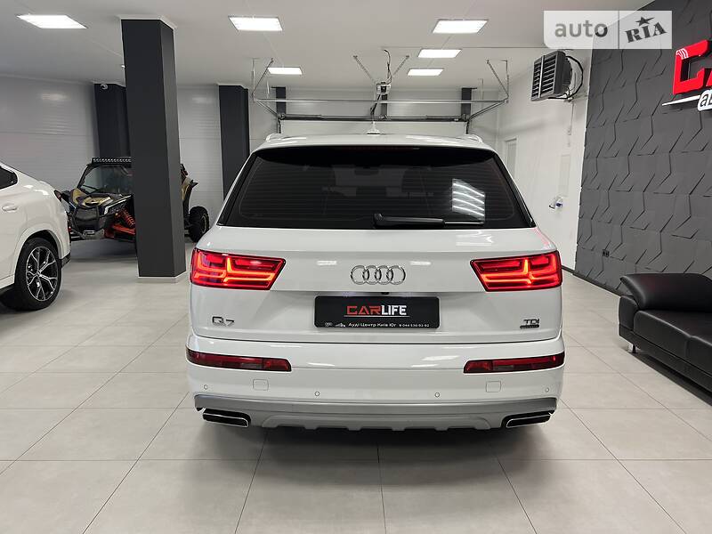 Внедорожник / Кроссовер Audi Q7 2015 в Тернополе