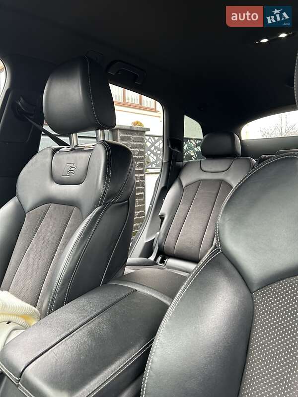 Внедорожник / Кроссовер Audi Q7 2015 в Тячеве