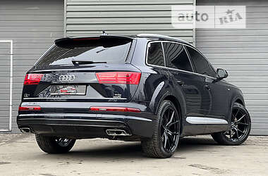 Внедорожник / Кроссовер Audi Q7 2016 в Киеве