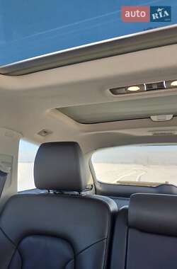 Позашляховик / Кросовер Audi Q7 2012 в 