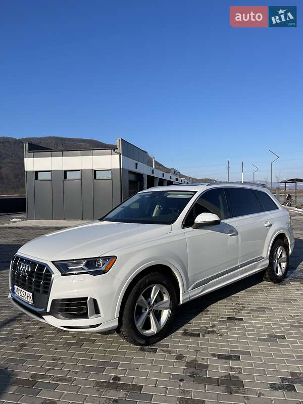 Внедорожник / Кроссовер Audi Q7 2020 в Хусте