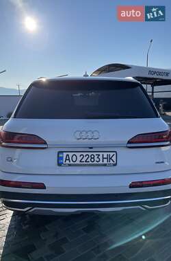 Внедорожник / Кроссовер Audi Q7 2020 в Хусте
