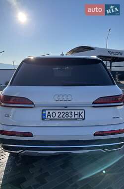 Внедорожник / Кроссовер Audi Q7 2020 в Хусте