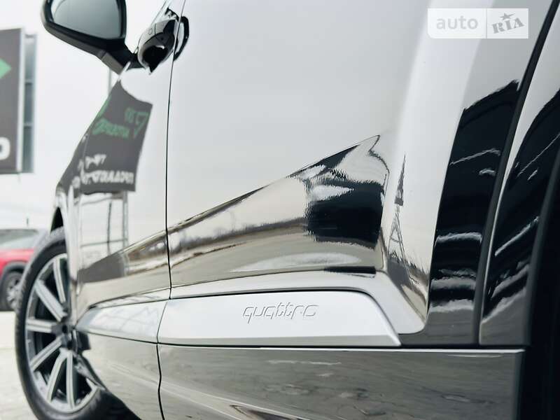 Позашляховик / Кросовер Audi Q7 2019 в Мукачевому