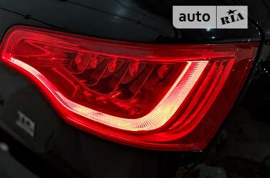 Внедорожник / Кроссовер Audi Q7 2014 в 