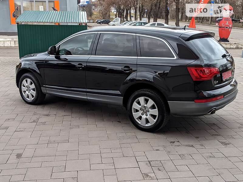 Внедорожник / Кроссовер Audi Q7 2014 в Ровно