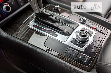 Внедорожник / Кроссовер Audi Q7 2014 в 