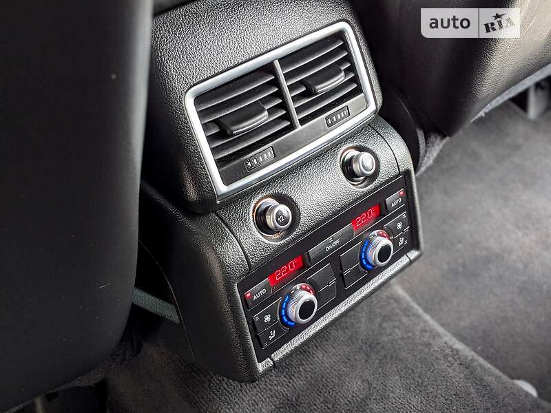 Внедорожник / Кроссовер Audi Q7 2014 в Ровно