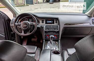 Внедорожник / Кроссовер Audi Q7 2014 в 