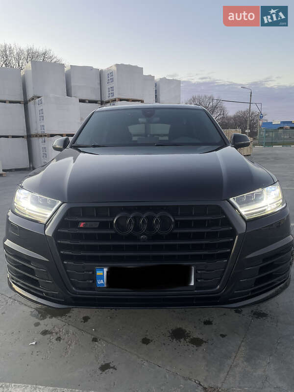 Позашляховик / Кросовер Audi Q7 2018 в Миколаєві