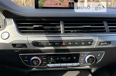 Внедорожник / Кроссовер Audi Q7 2016 в 