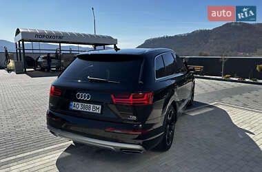 Внедорожник / Кроссовер Audi Q7 2015 в Хусте