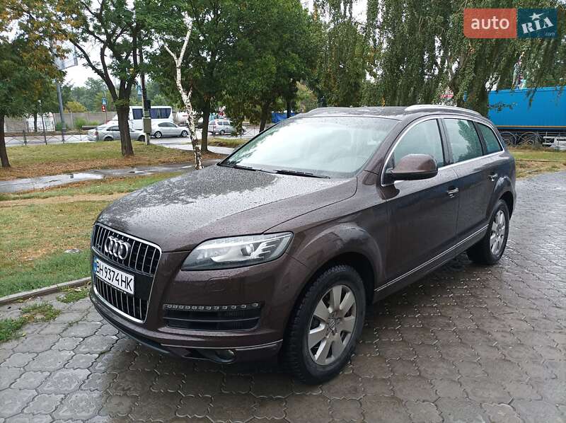 Позашляховик / Кросовер Audi Q7 2013 в Одесі