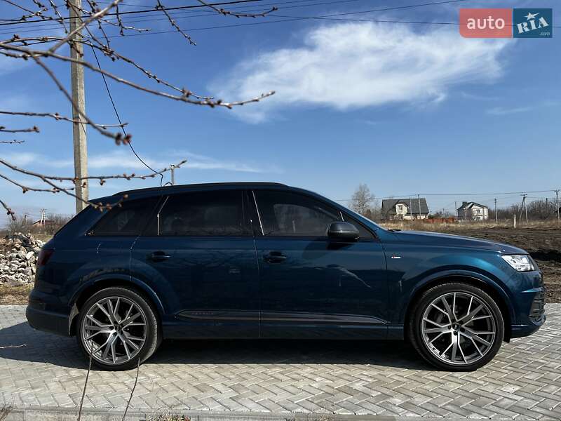 Внедорожник / Кроссовер Audi Q7 2018 в Кропивницком