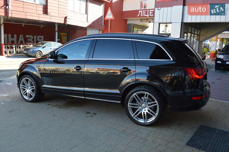 Позашляховик / Кросовер Audi Q7 2013 в Львові